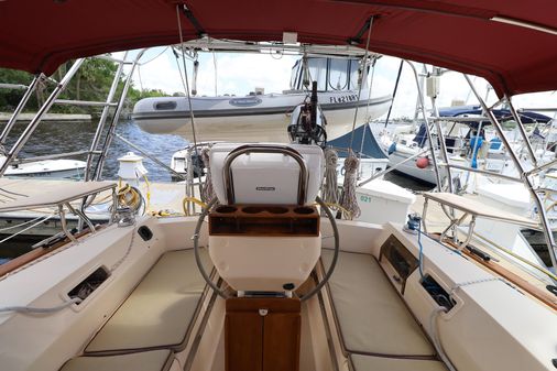 Island Packet 440 image
