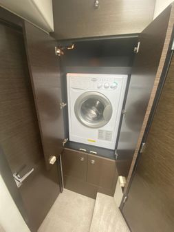 Cruisers Yachts 45 Cantius image