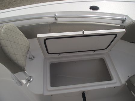 Sportsman Open 212 Center Console image