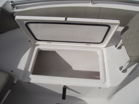 Sportsman Open 212 Center Console image