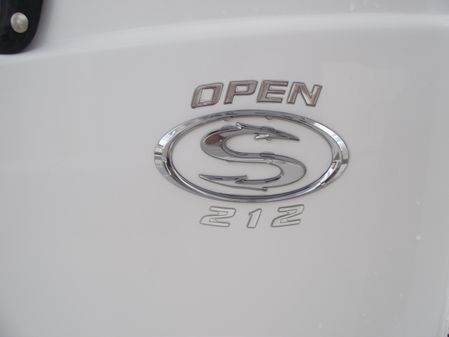 Sportsman Open 212 Center Console image