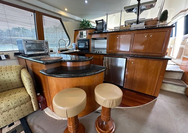 Carver 570 Voyager Pilothouse image