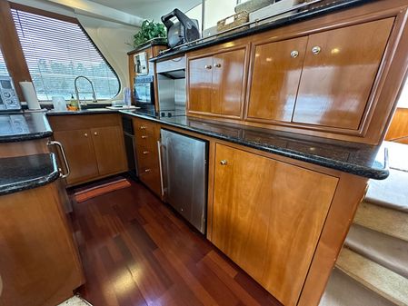 Carver 570 Voyager Pilothouse image