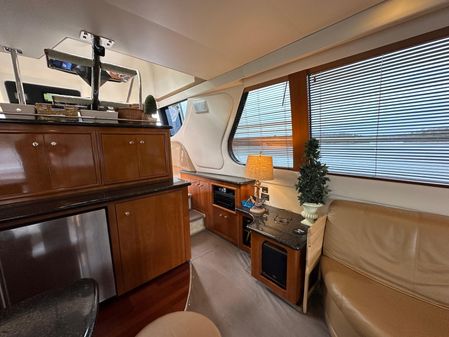 Carver 570 Voyager Pilothouse image