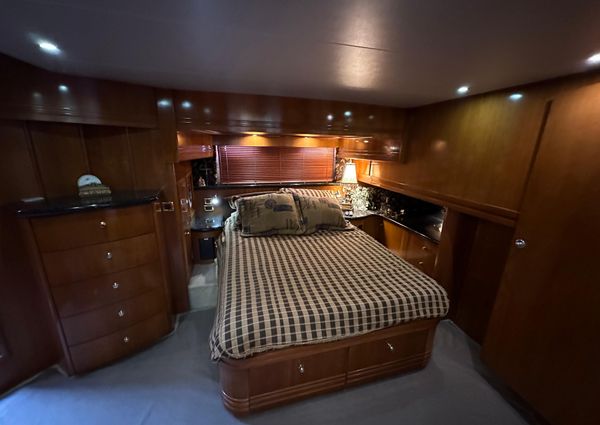 Carver 570 Voyager Pilothouse image