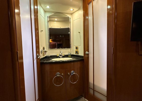 Carver 570 Voyager Pilothouse image