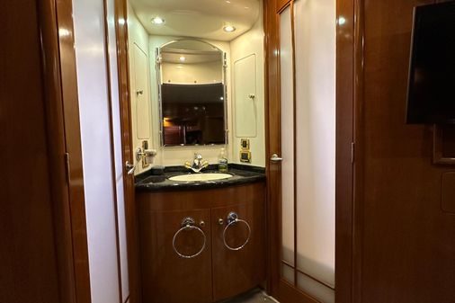 Carver 570 Voyager Pilothouse image