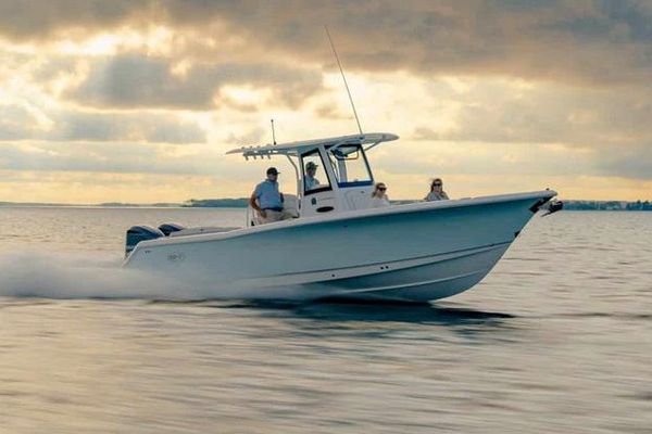 Sea Hunt Ultra 305 SE - main image