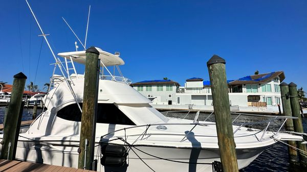 Riviera 37 Flybridge