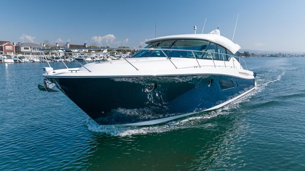 Tiara Yachts 53 Coupe 