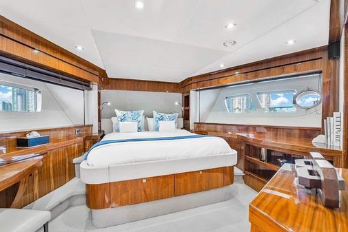 Sunseeker 28 Metre Yacht image