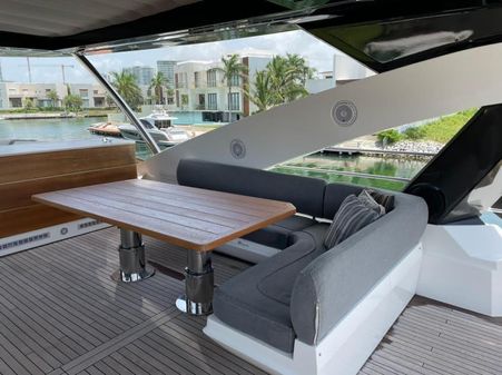 Sunseeker 28 Metre Yacht image