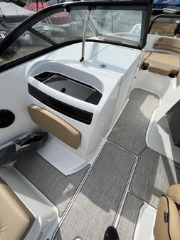 Bayliner VR 6 I/O image