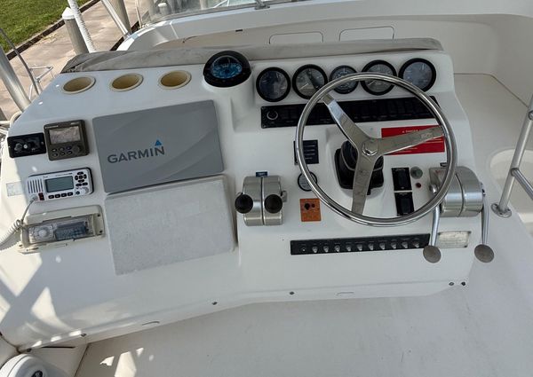 Luhrs 36 Convertible image