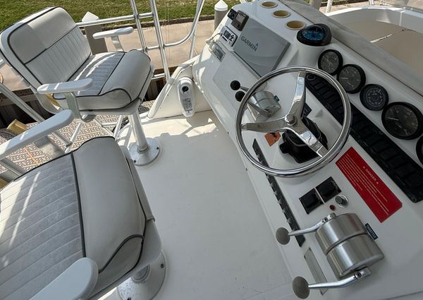 Luhrs 36 Convertible image