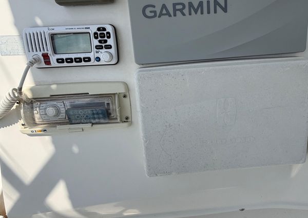 Luhrs 36 Convertible image