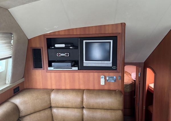 Luhrs 36 Convertible image