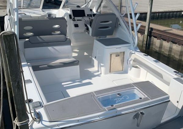 Albemarle 31 Dual Console image