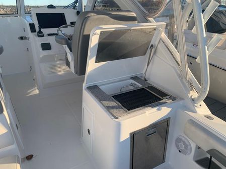 Albemarle 31 Dual Console image