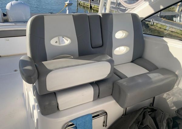 Albemarle 31 Dual Console image