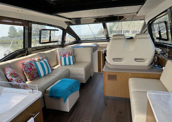 Sea Ray Sundancer 460 image