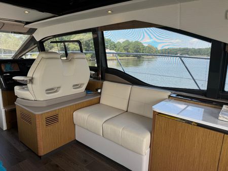 Sea Ray Sundancer 460 image