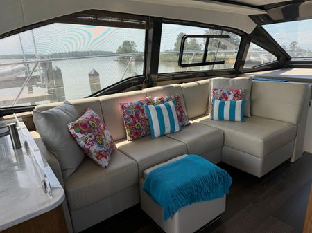 Sea Ray Sundancer 460 image