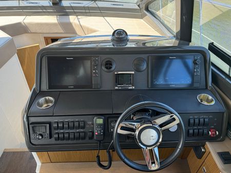 Sea Ray Sundancer 460 image