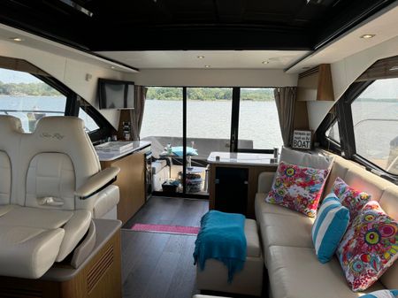 Sea Ray Sundancer 460 image