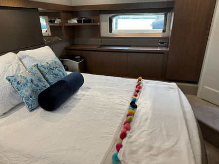 Sea Ray Sundancer 460 image