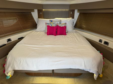 Sea Ray Sundancer 460 image