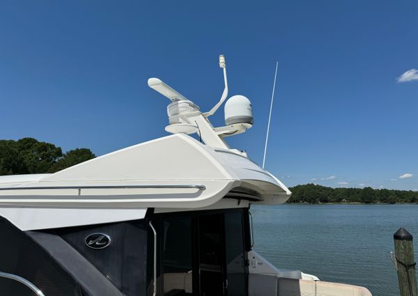 Sea Ray Sundancer 460 image