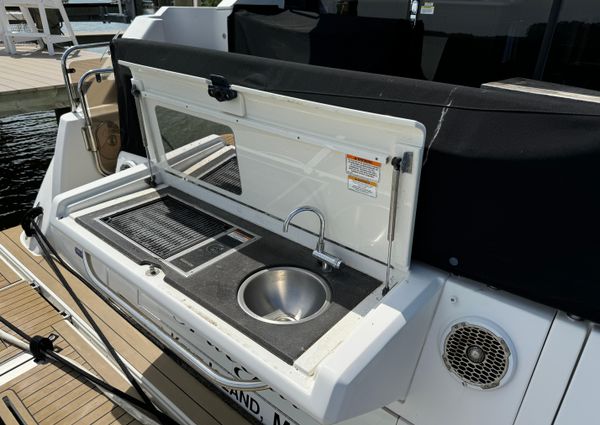 Sea Ray Sundancer 460 image