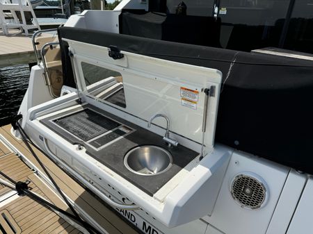 Sea Ray Sundancer 460 image