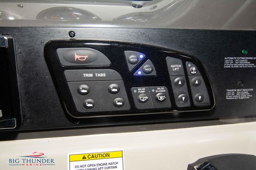 Sea Ray 370 Sundancer image