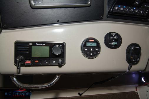 Sea Ray 370 Sundancer image