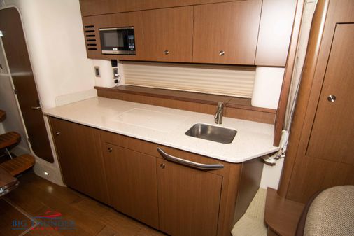 Sea Ray 370 Sundancer image