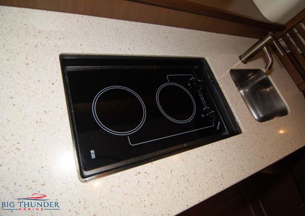 Sea Ray 370 Sundancer image