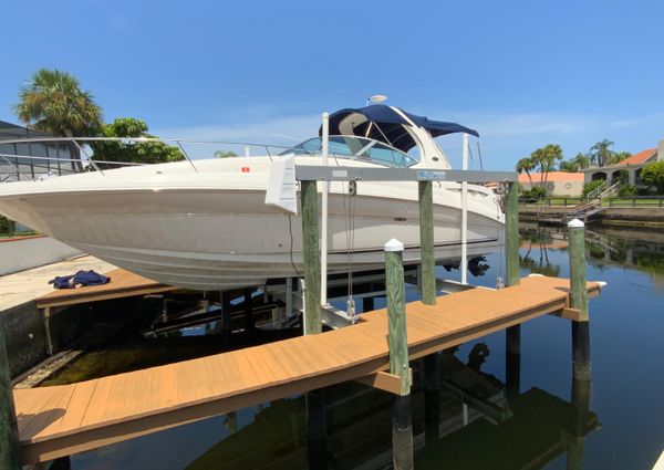 Sea Ray 320 Sundancer image