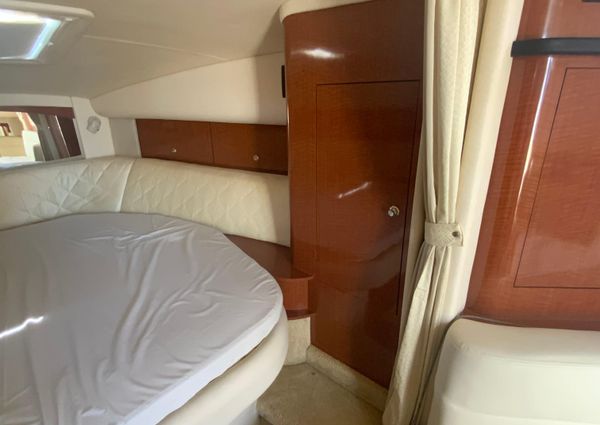 Sea Ray 320 Sundancer image