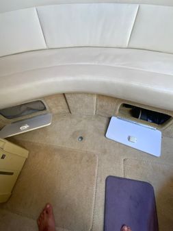 Sea Ray 320 Sundancer image