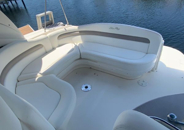 Sea Ray 320 Sundancer image