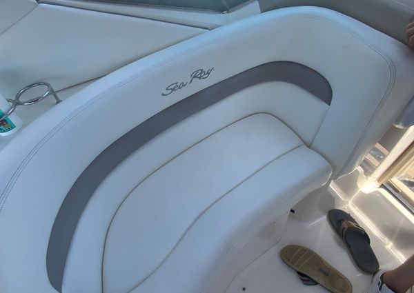 Sea Ray 320 Sundancer image