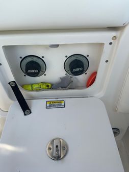 Sea Ray 320 Sundancer image