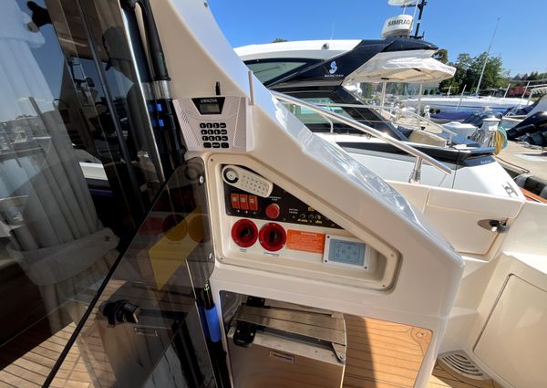 Azimut 50 image