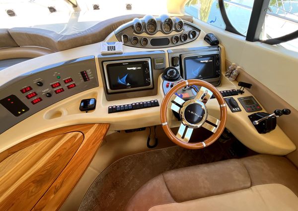 Azimut 50 image