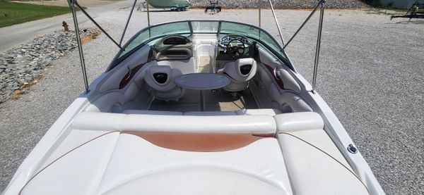 Crownline 220-LS image