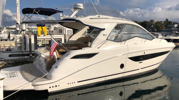 Sea Ray 350 Sundancer Coupe 