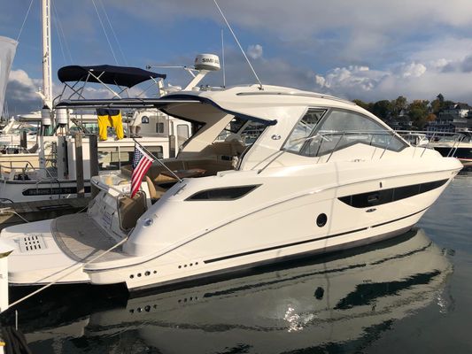 Sea Ray 350 Sundancer Coupe - main image