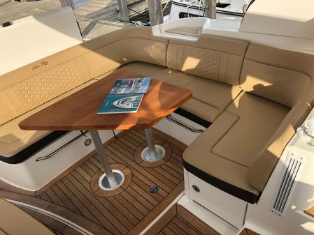 Sea Ray 350 Sundancer Coupe image